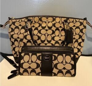 EUC Coach SIgnature Kelsey Satchel and Wallet